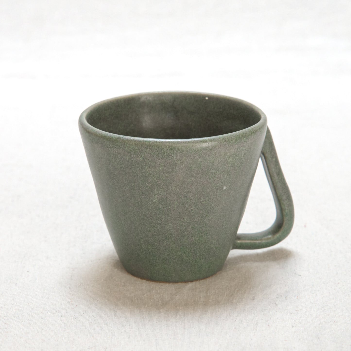 Tasse asymétrique