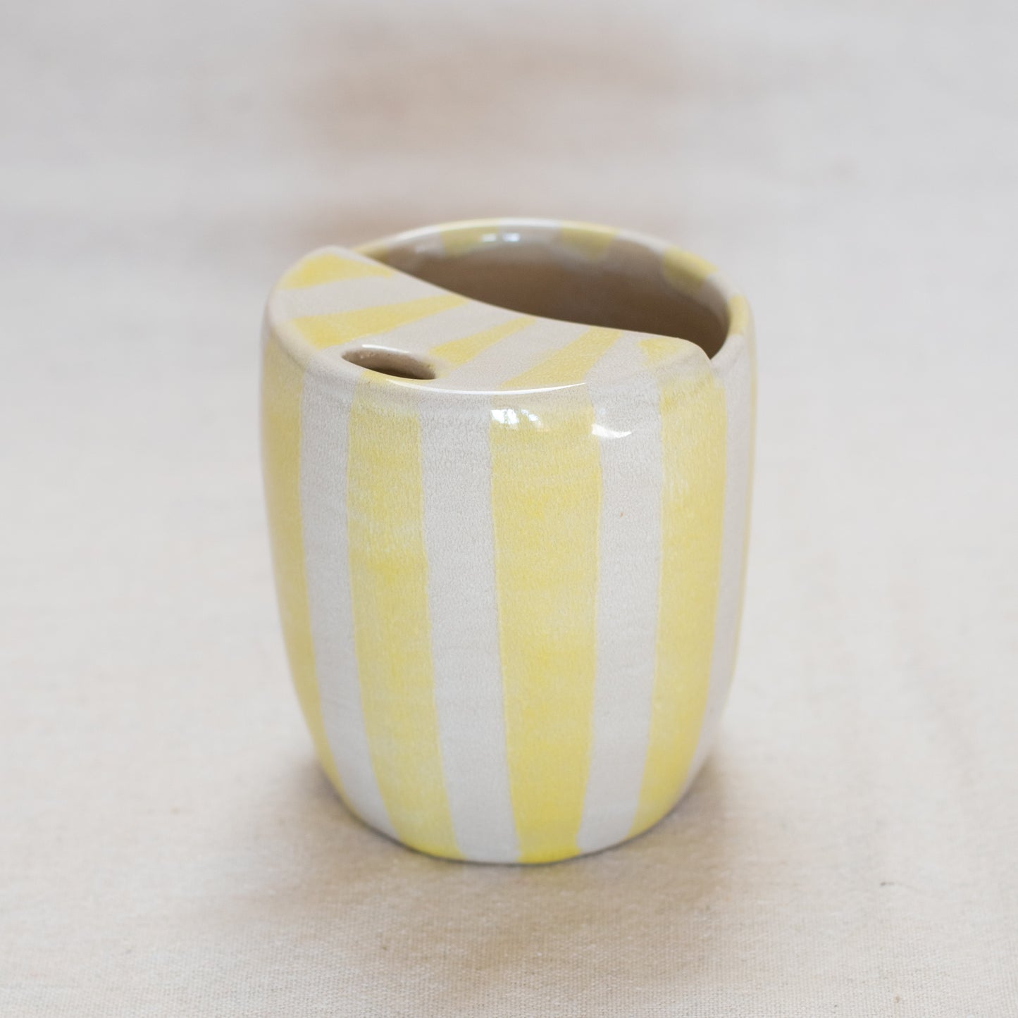 Mug du voyage jaune