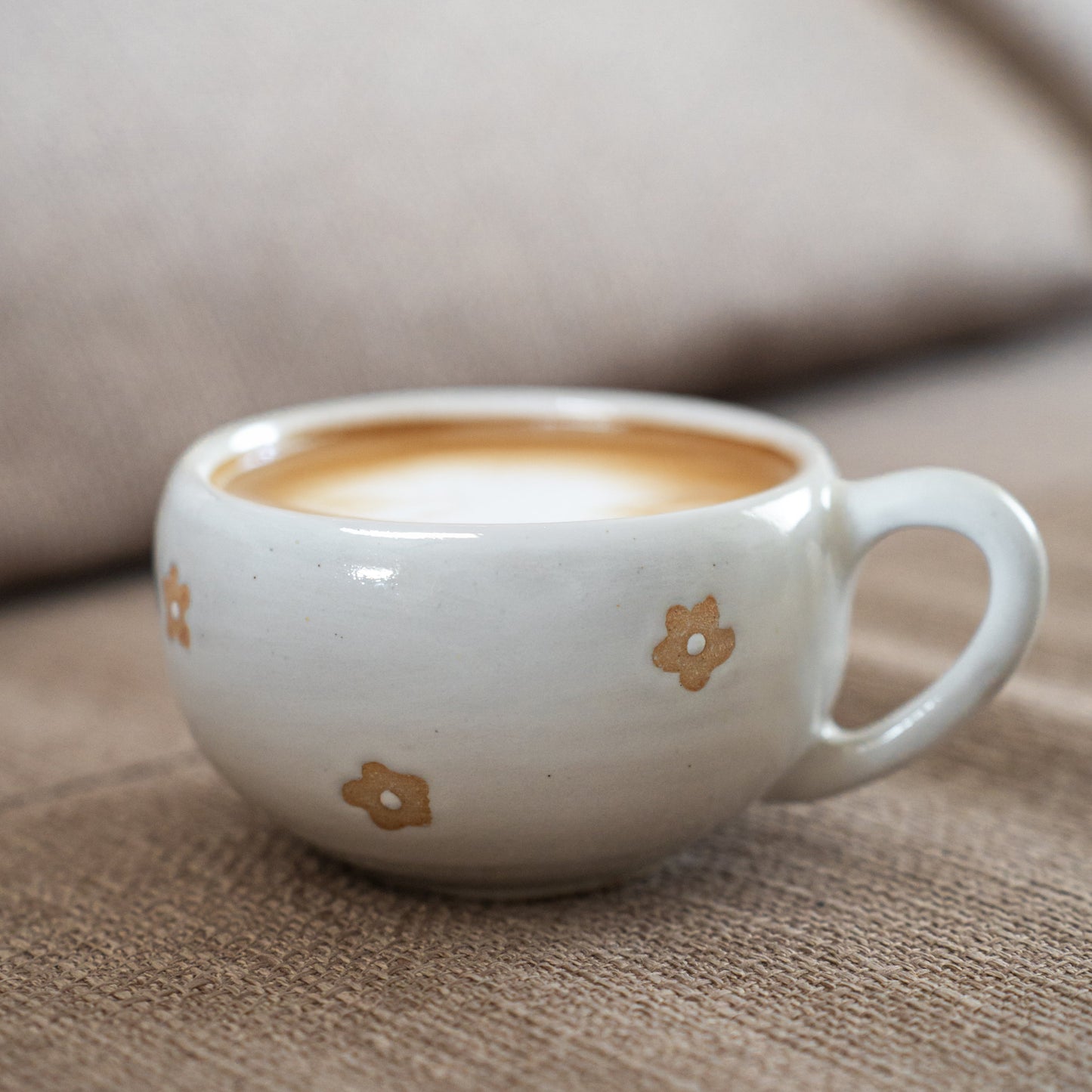 Tasse fleurie - blanche